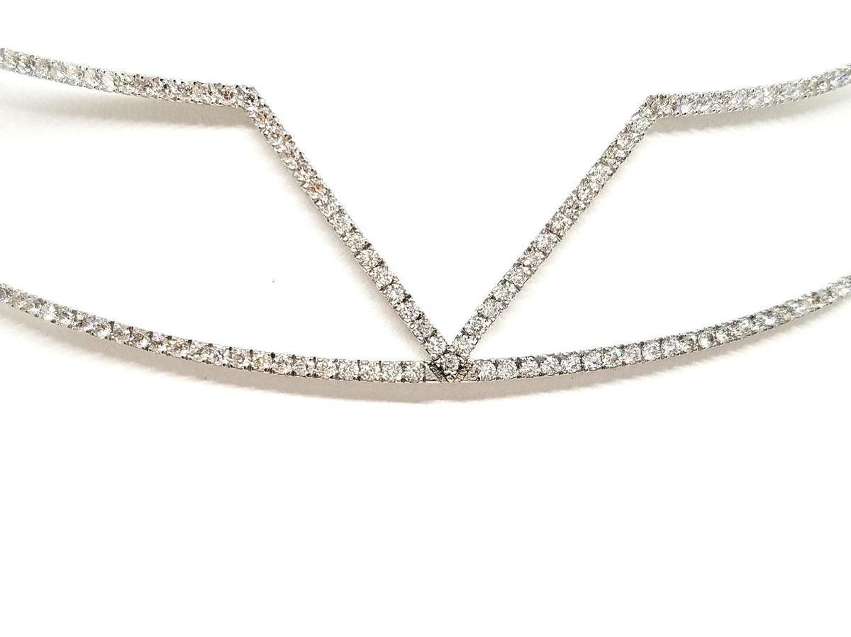 Collier Ras de cou graphique en or blanc et diamants