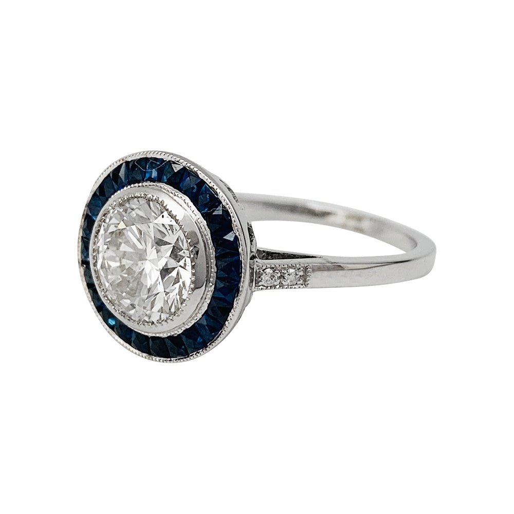 Bague Art Déco en or blanc, diamants et saphirs - Castafiore