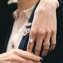Bague Bandeau BUCCELLATI GianMaria en or jaune, or blanc et diamants - Castafiore