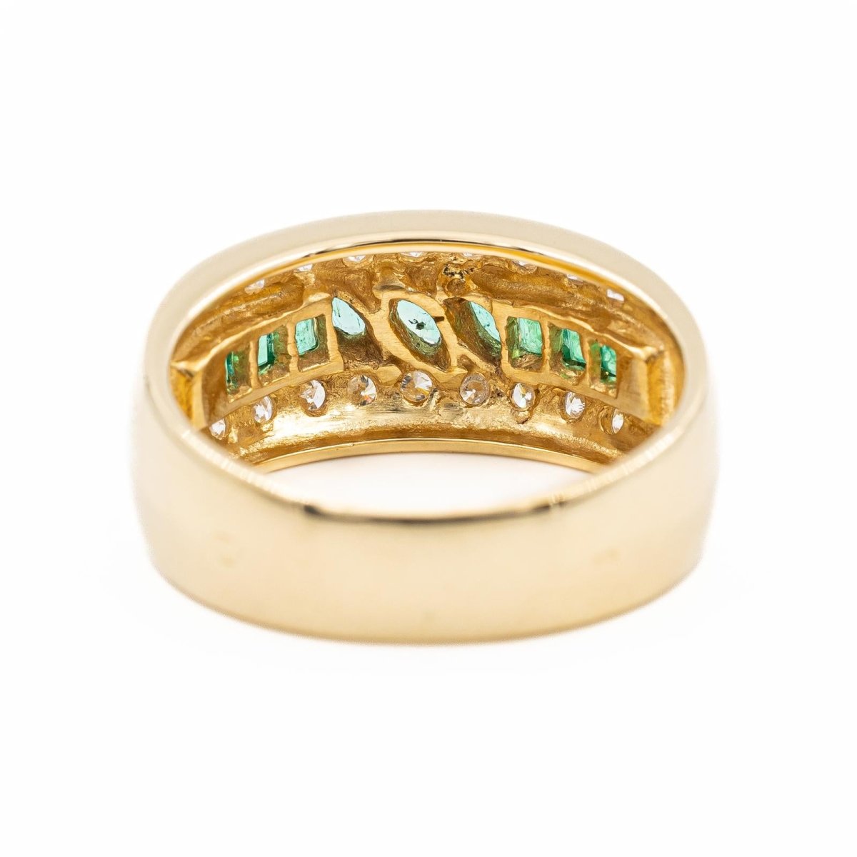 Bague Bandeau en or jaune, diamants et émeraude - Castafiore