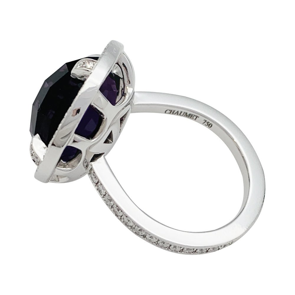 Bague Chaumet, "Attrape-moi...si tu m'aimes", or blanc, améthyste, diamants - Castafiore