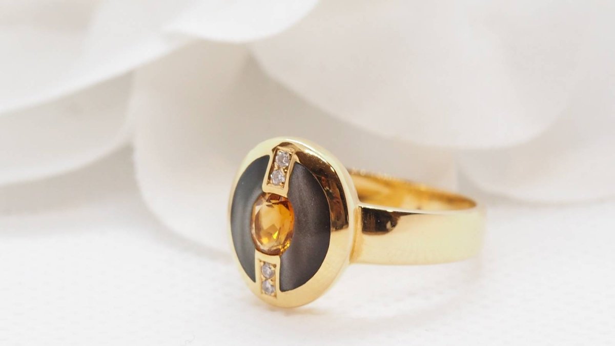 Bague Clozeau en or jaune, diamants et résine - Castafiore