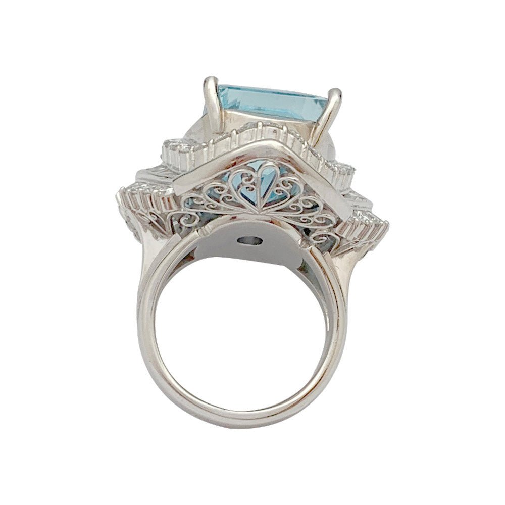 Bague cocktail aigue-marine et diamants - Castafiore