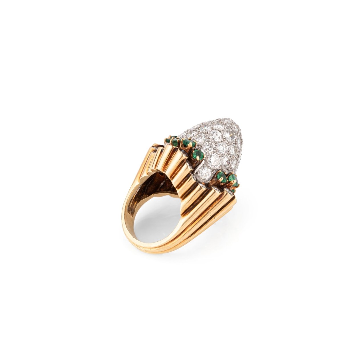 Bague Dôme en or jaune, émeraudes et diamants - Castafiore