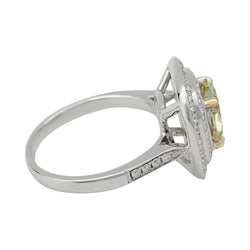 Bague en or blanc à entourage, centre diamant jaune 2,01 carats - Castafiore