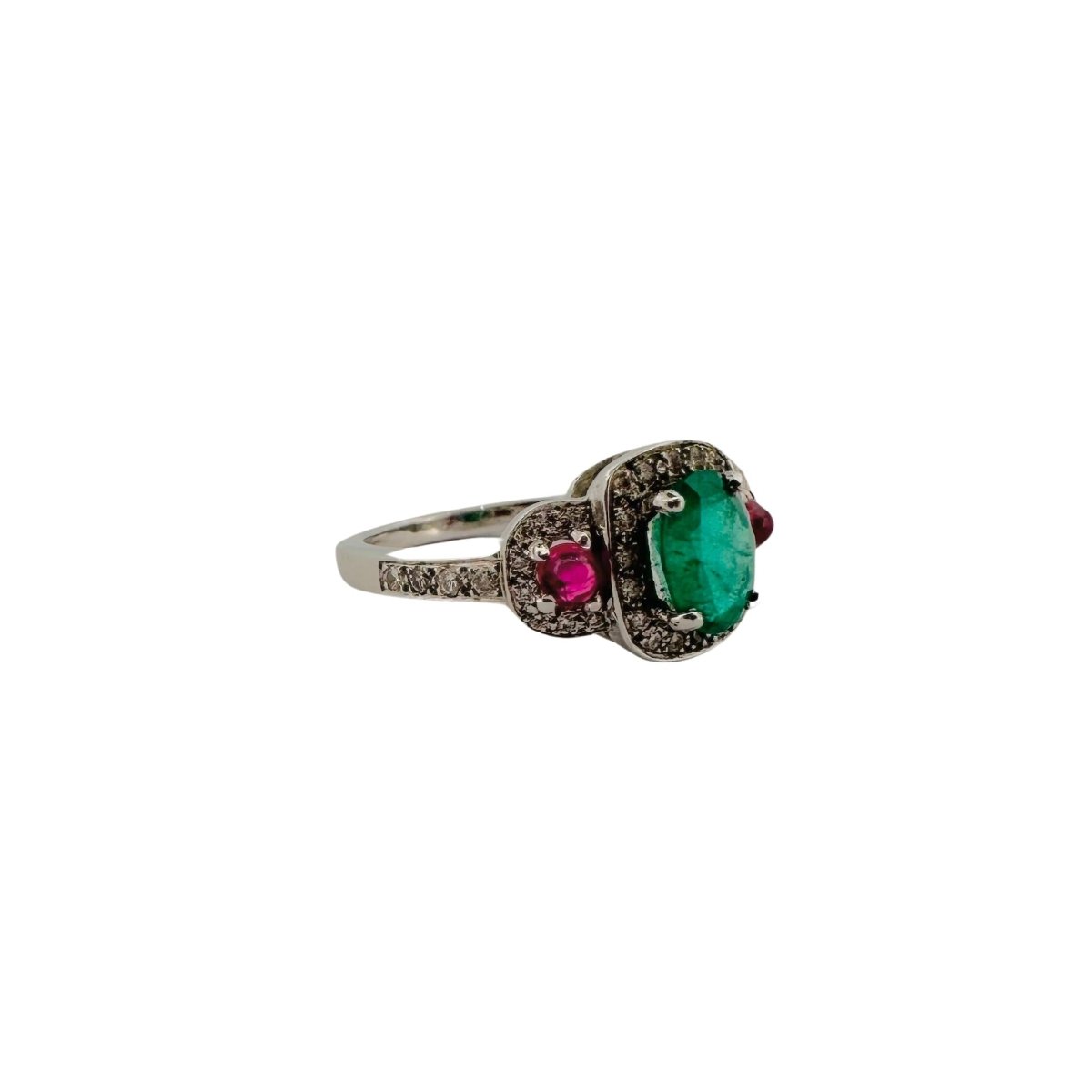 Bague en or blanc, émeraude, rubis et diamants - Castafiore