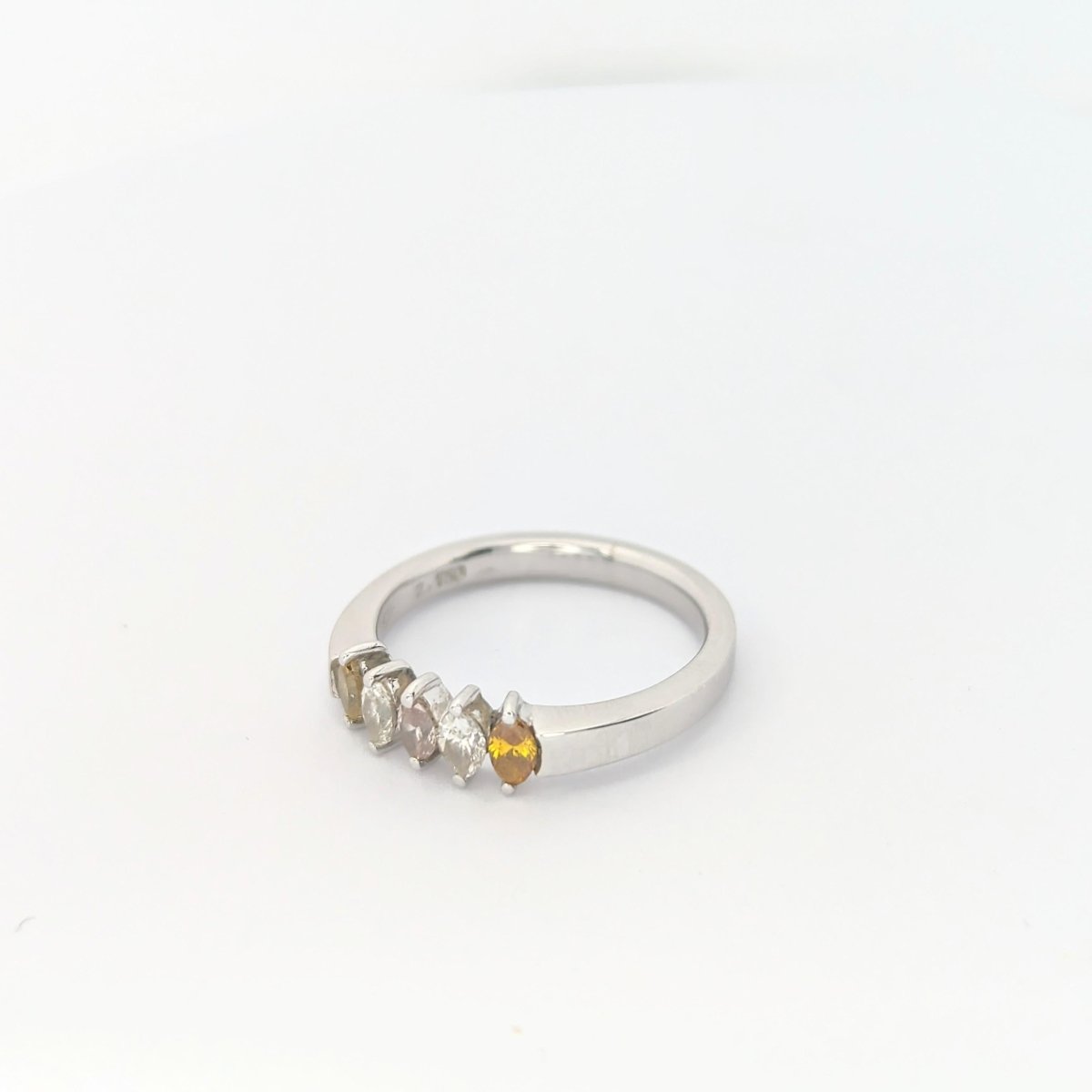 Bague en or blanc et diamants - Castafiore