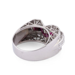 Bague en platine, rubis et diamants - Castafiore