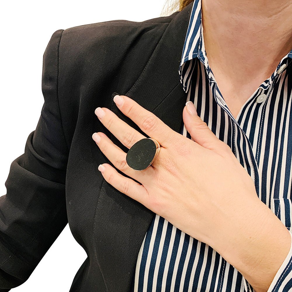 Bague HERMES, "Centaure", or rose, jade noir, diamants - Castafiore