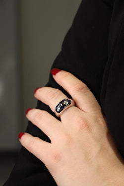 Bague Jonc en or blanc et saphirs et diamants - Castafiore