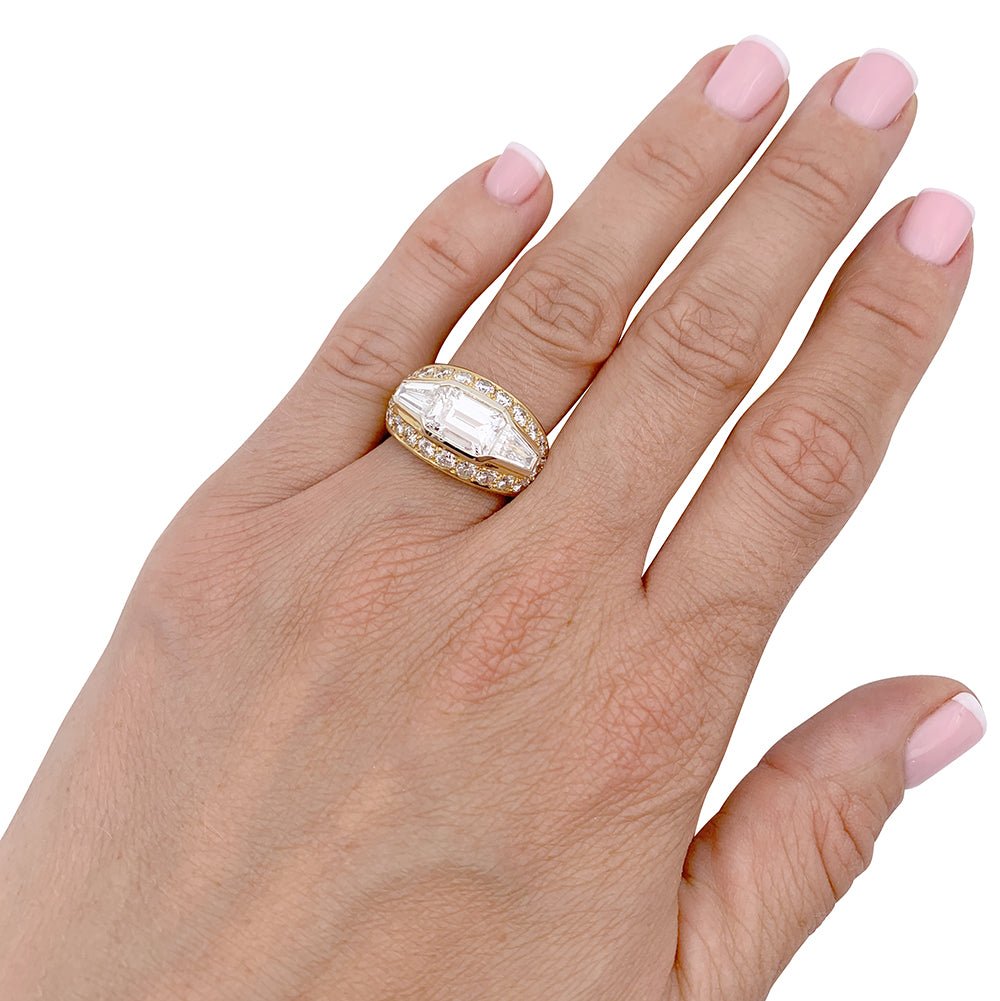 Bague jonc, or jaune, diamants. - Castafiore