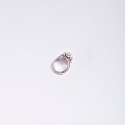 Bague Marguerite en or blanc et diamants - Castafiore