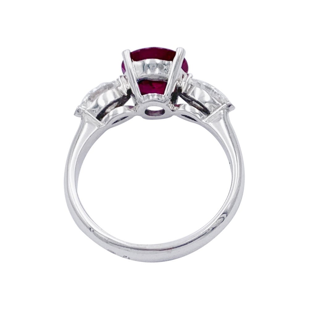 Bague or blanc, rubis et diamants - Castafiore