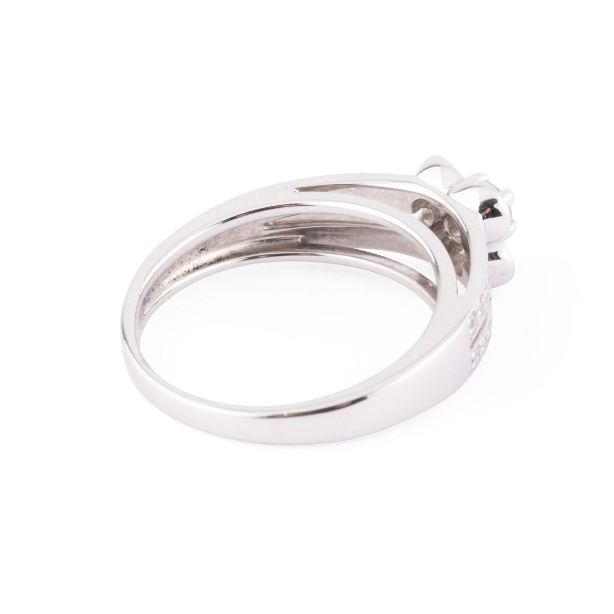 Bague or gris et diamant de la maison Mauboussin - Castafiore