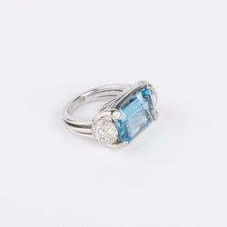 Bague or gris ornée d'une aigue marine et diamants - Castafiore