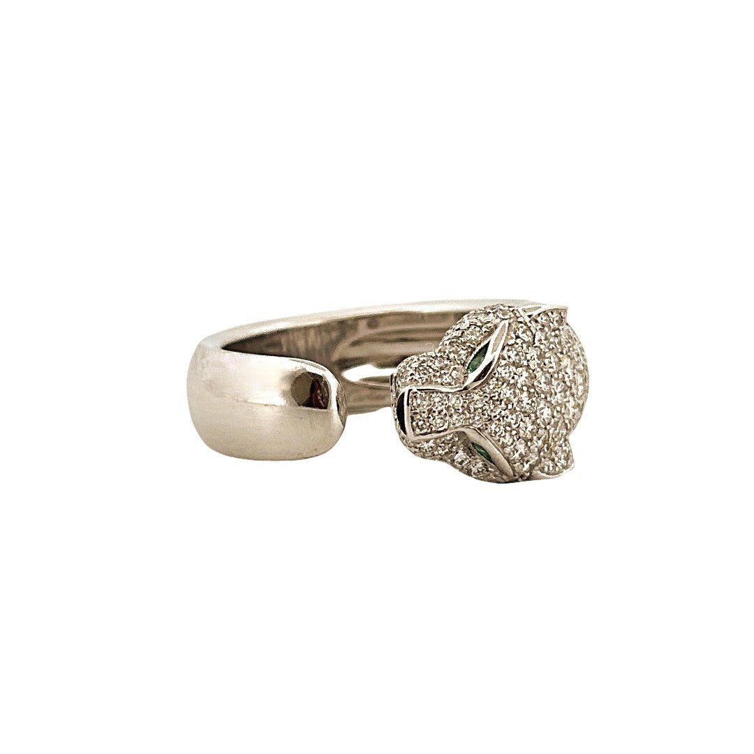 Bague Panthère CARTIER "Massai" en or blanc, diamants et émeraudes - Castafiore