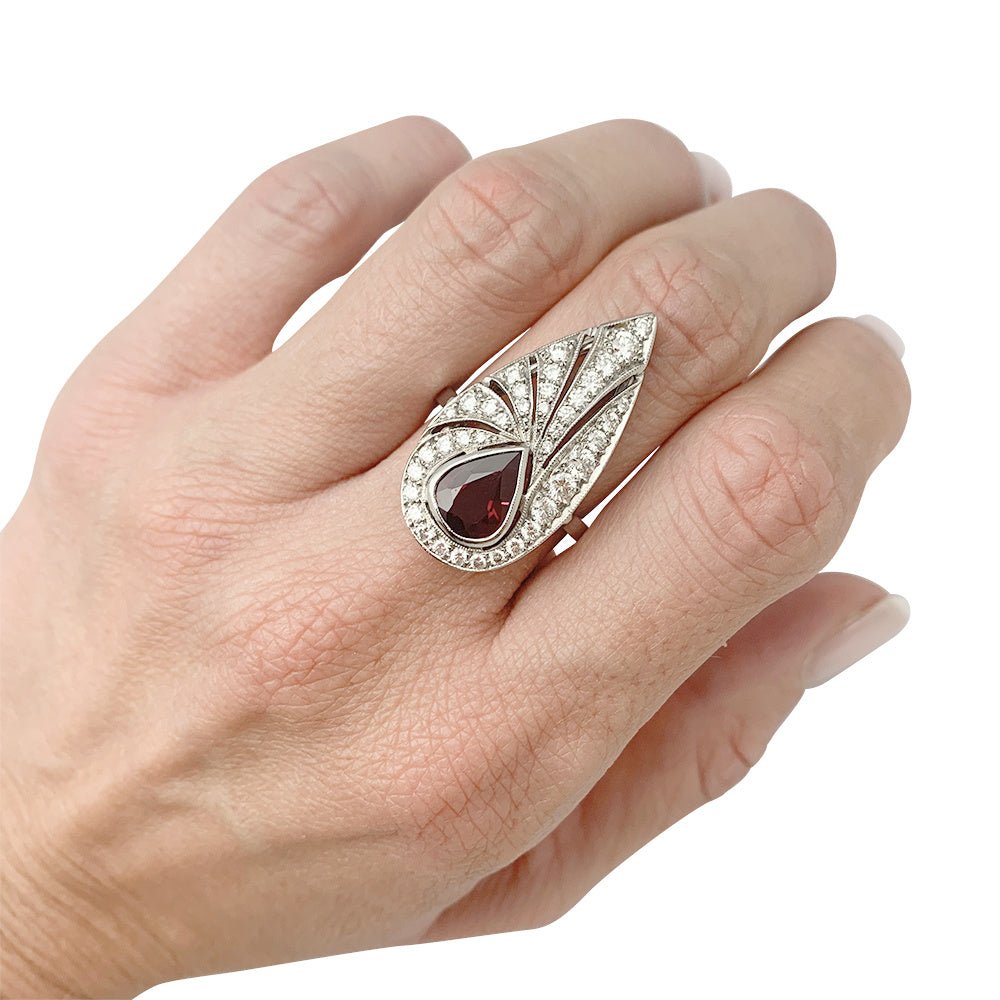 Bague platine, diamants, rubis de synthèse - Castafiore
