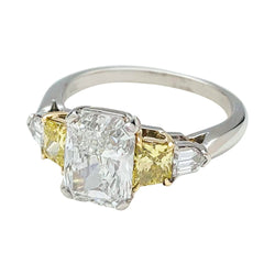 Bague platine et or sertie d'un diamant rectangulaire brillanté, 2 carats F - SI1 - Castafiore