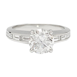 Bague solitaire accompagné diamants baguette - Castafiore