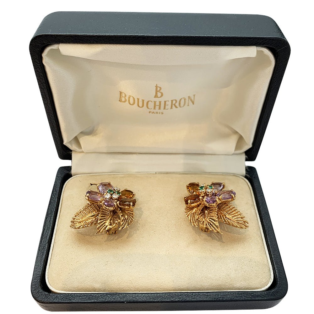 Boucles d'oreilles BOUCHERON "Fleur" or jaune et platine, pierres de couleur - Castafiore