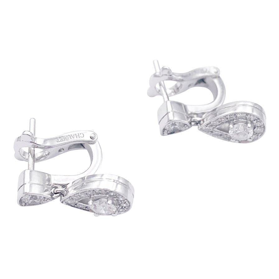 Boucles d’oreilles CHAUMET “Joséphine Aube Printanière” en or blanc et diamants - Castafiore