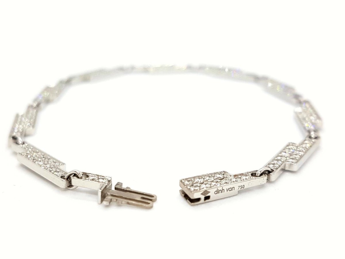 Bracelet DINH VAN "Seventies", en or blanc serti diamants - Castafiore