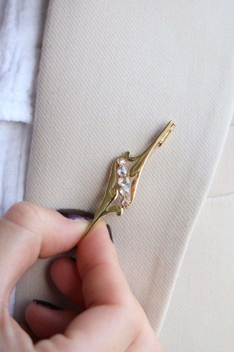Broche en or jaune et diamants - Castafiore