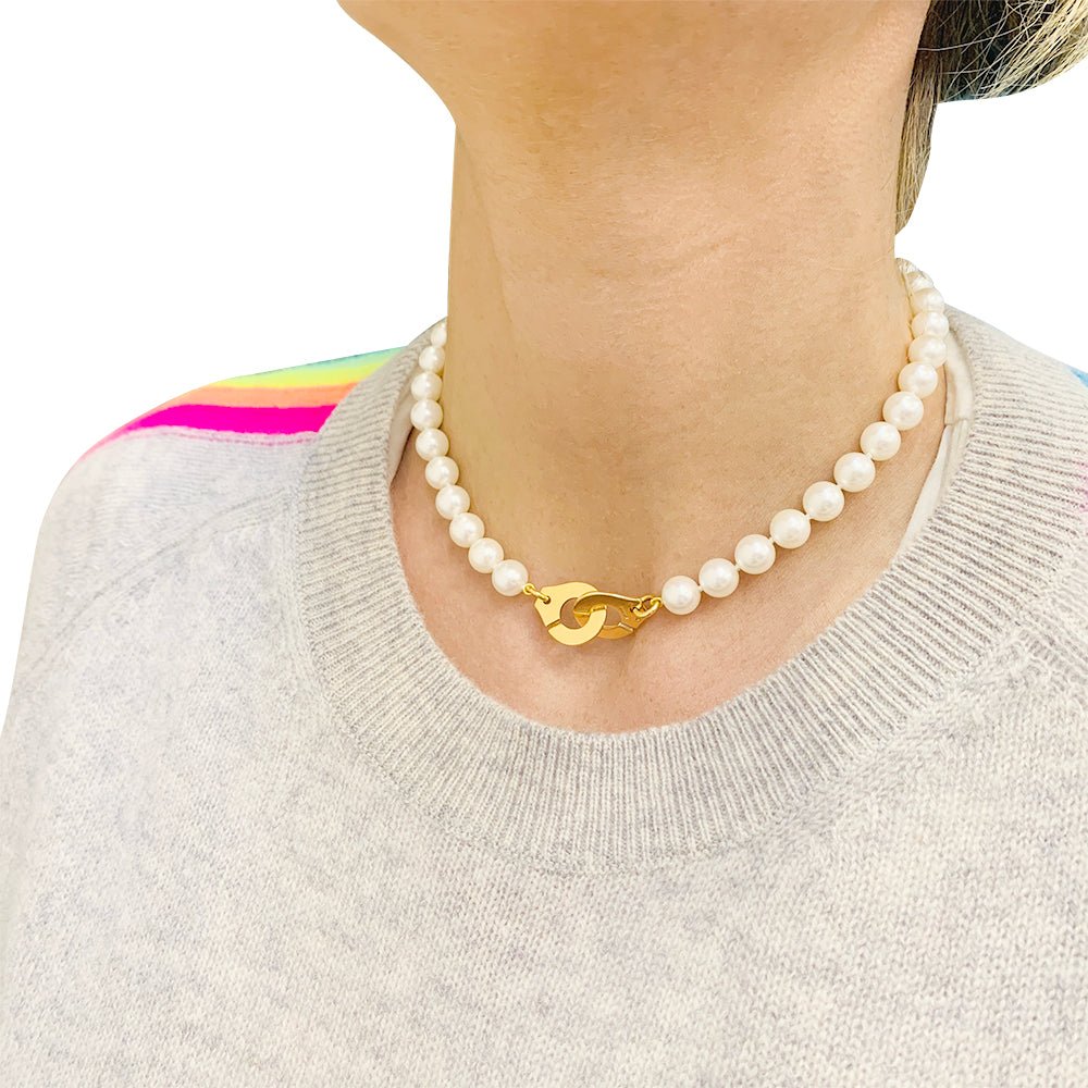 Collier de perles Dinh Van, "Menottes R15", en or jaune - Castafiore