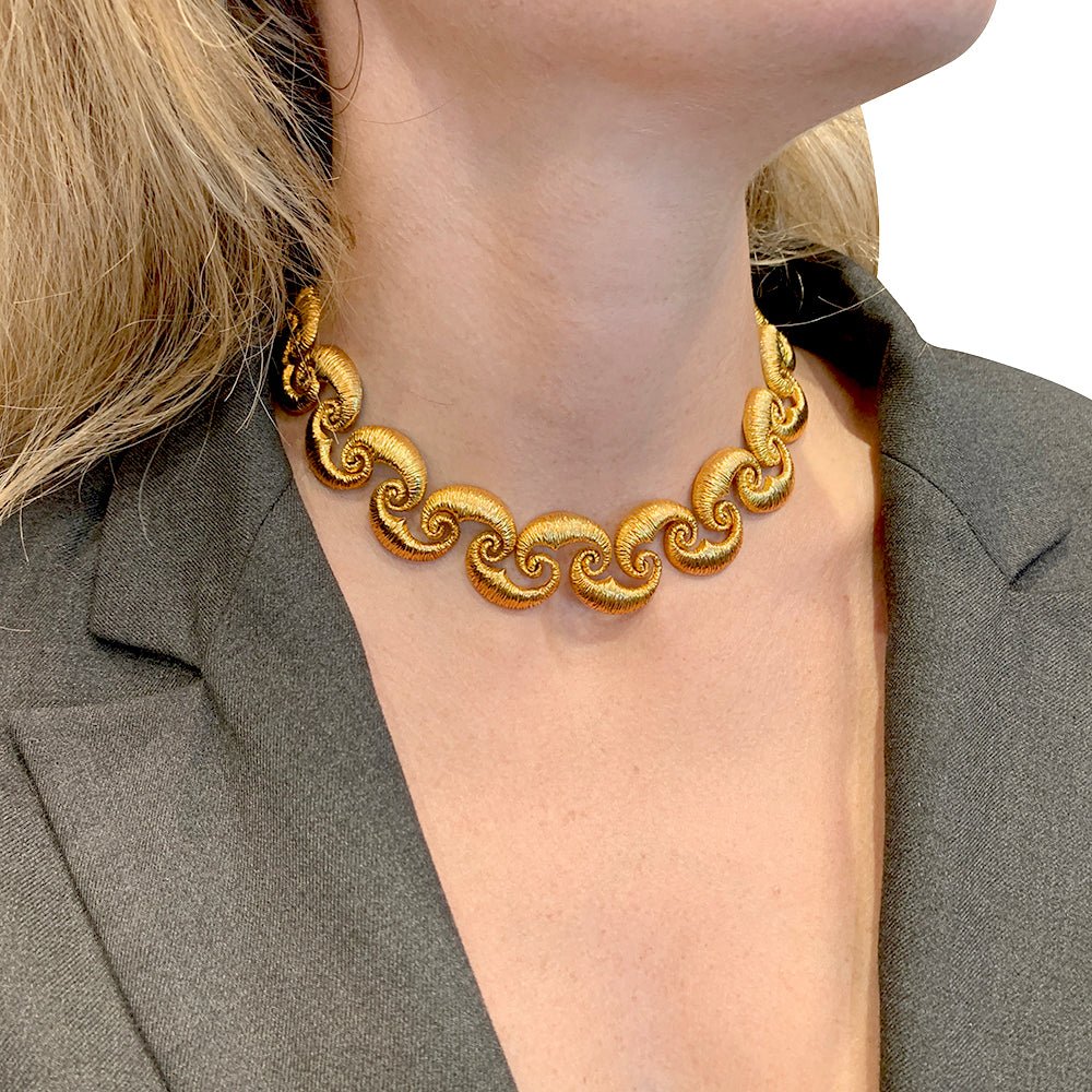 Collier en or jaune texturé - Castafiore