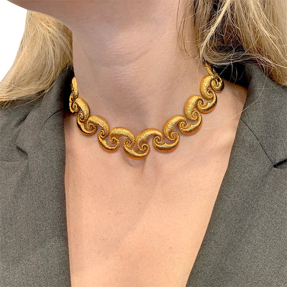 Collier en or jaune texturé - Castafiore