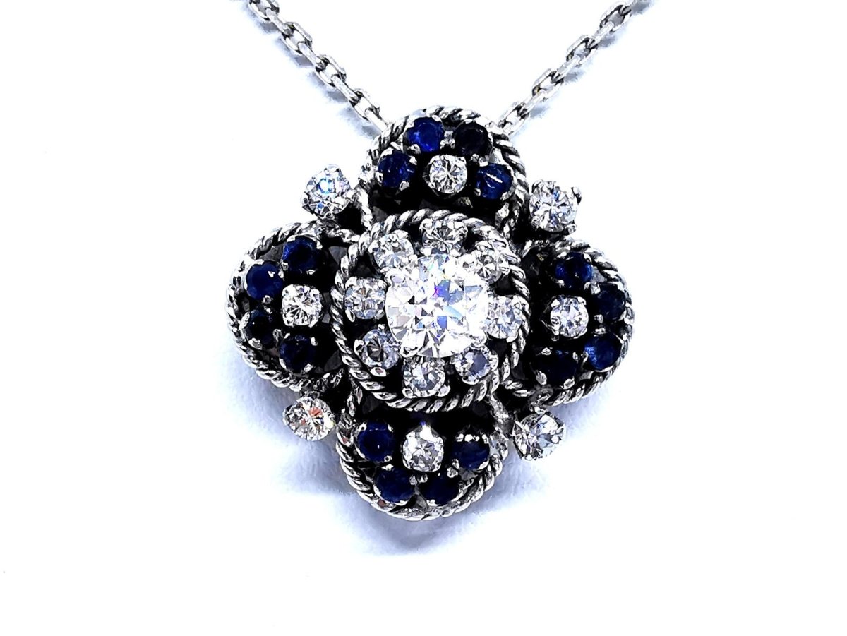 Collier Pendentif en or blanc, saphirs et diamants - Castafiore