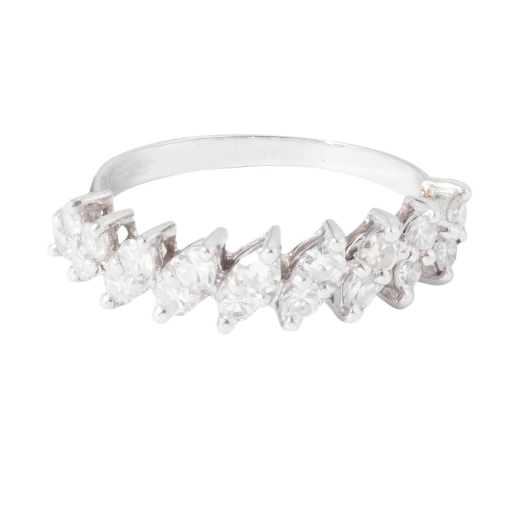Demie alliance en or gris et diamant - Castafiore
