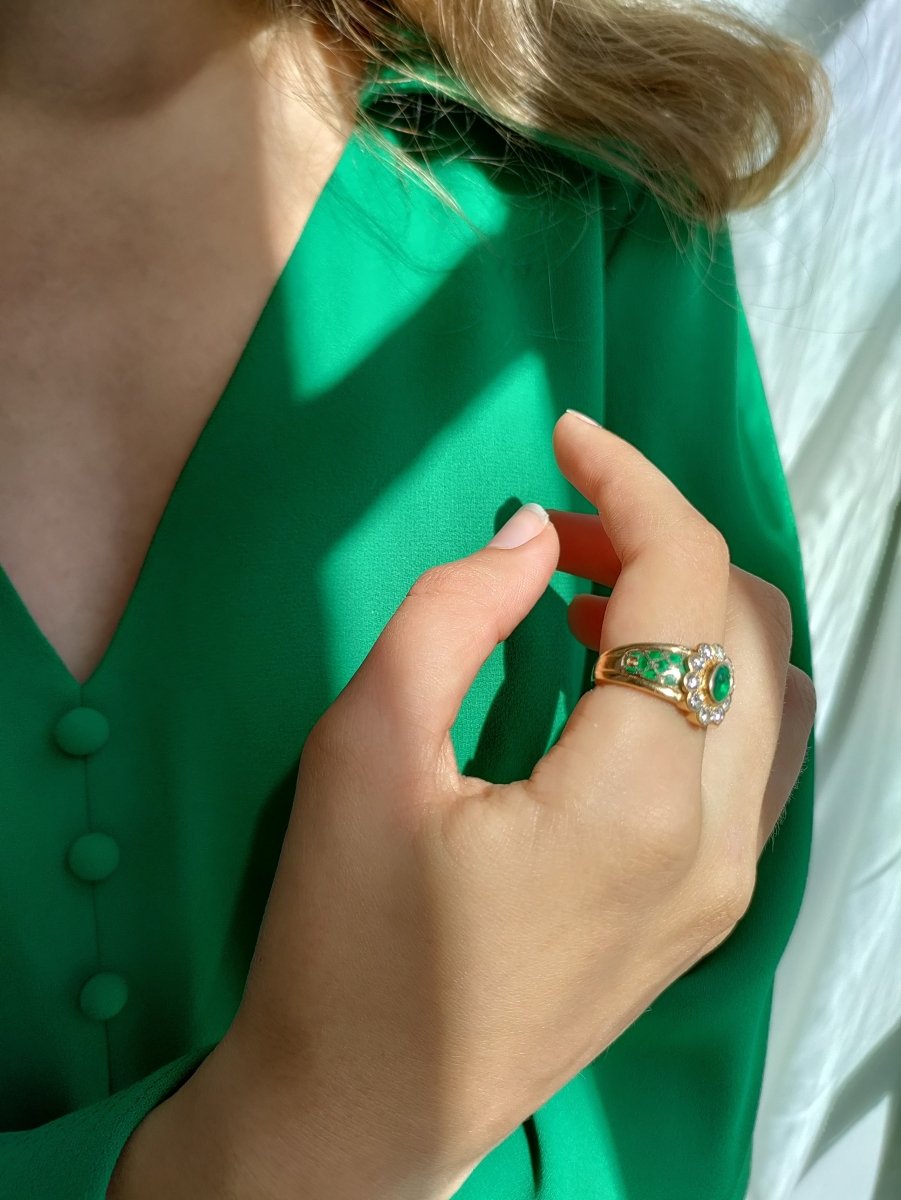 Korloff Bague Marguerite émeraude Diamants - Castafiore