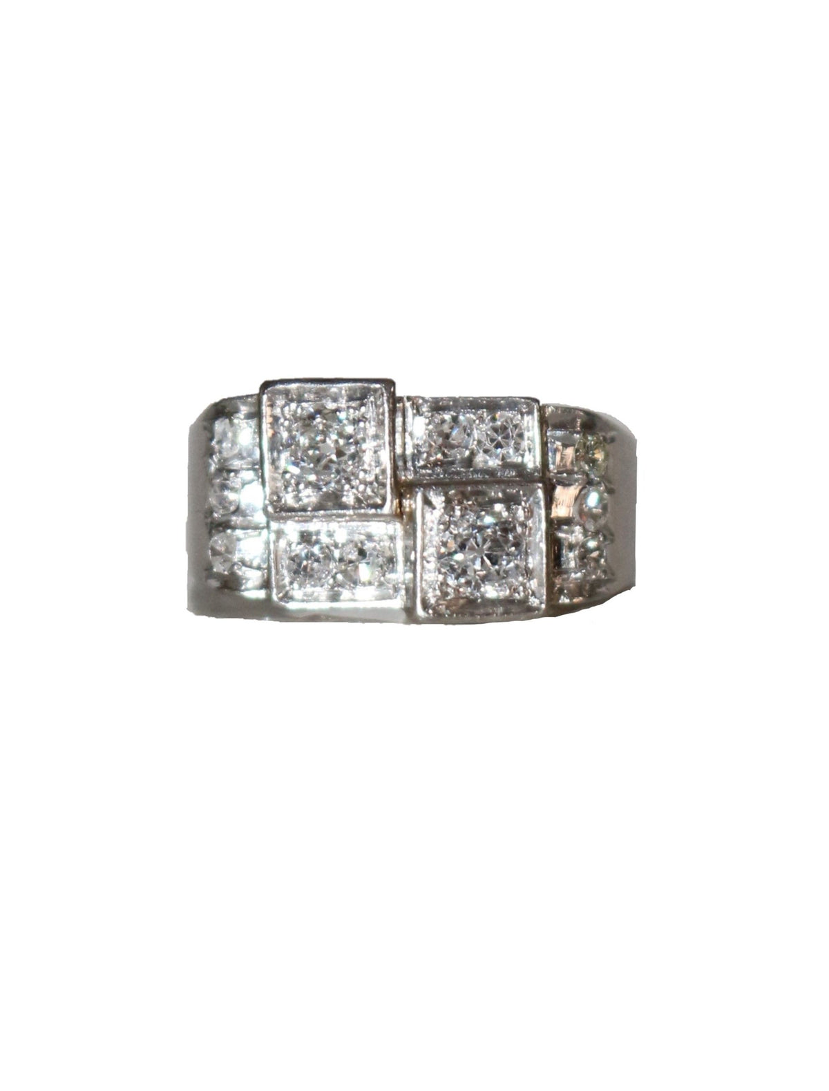 Bague Art Déco en platine et diamants