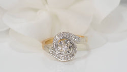 Bague en or bicolore et diamants