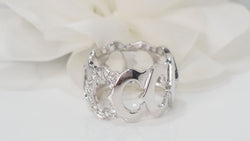 Bague collection C Cartier en or blanc et diamants