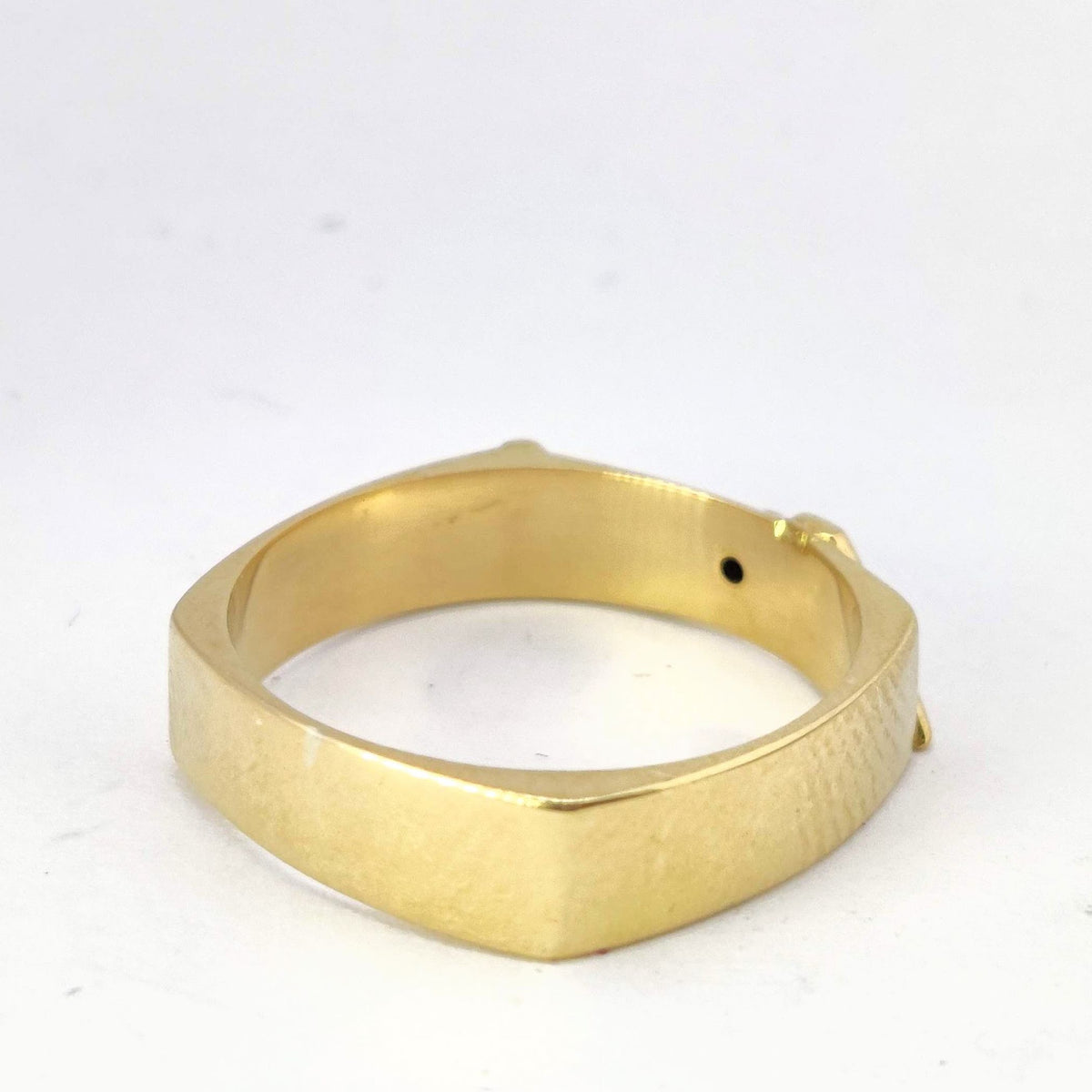 Bague en or jaune et diamant