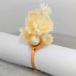Bague en or jaune et perle