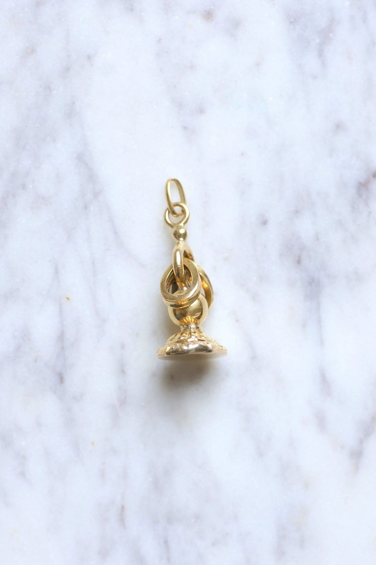 Pendentif ancien sceau cachet victorien en or jaune
