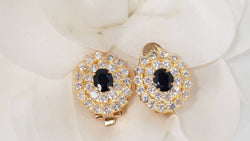Boucles d'oreilles Clips double entourage en or jaune, saphirs et diamants