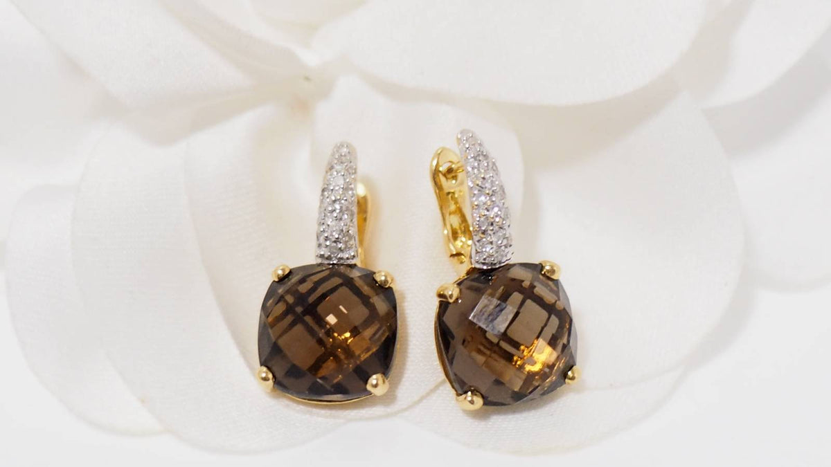 Boucles d'oreilles en or jaune, quartz fumé et diamants