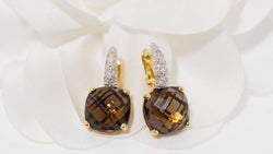 Boucles d'oreilles en or jaune, quartz fumé et diamants