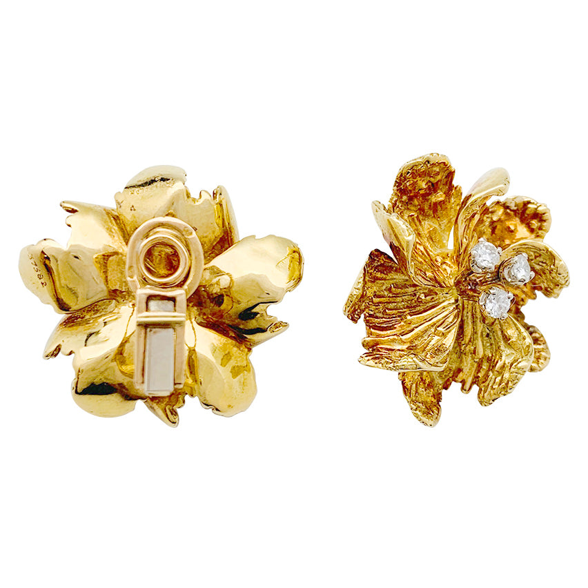 Boucles d'oreilles BOUCHERON "Fleurs" or jaune et diamants