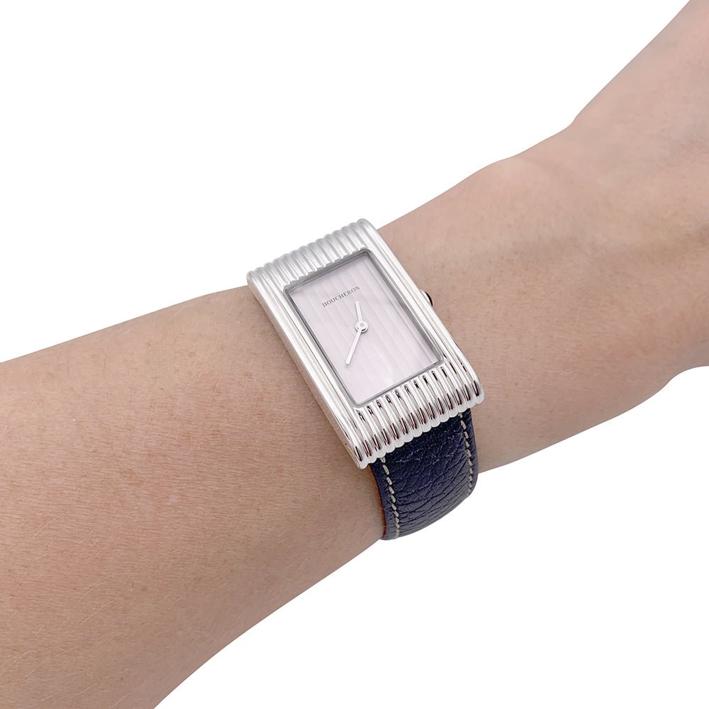 Montre Boucheron, "Reflet", acier, cuir. - Castafiore
