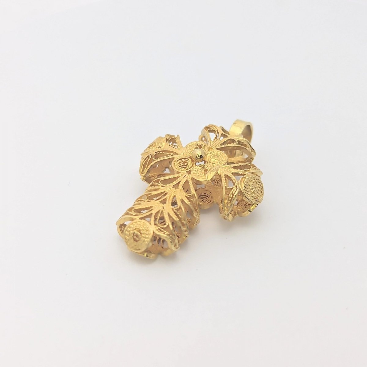 Pendentif Croix or jaune - Castafiore