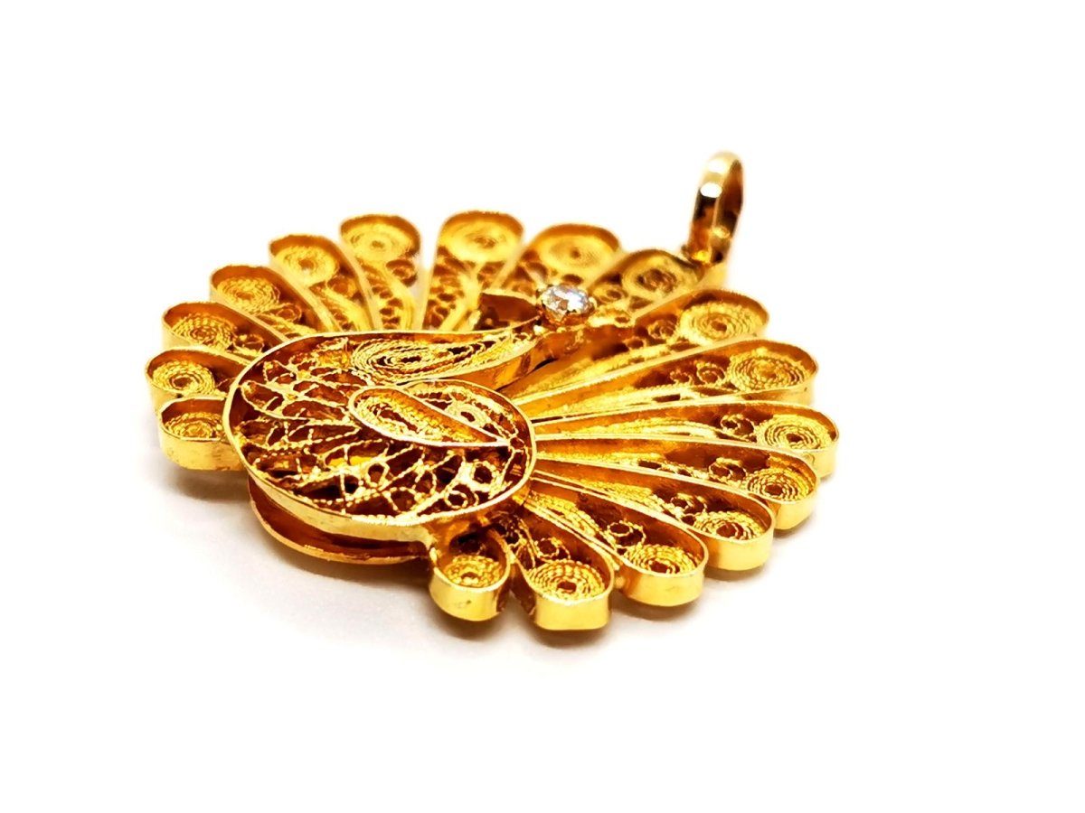 Pendentif paon en or jaune et diamant - Castafiore