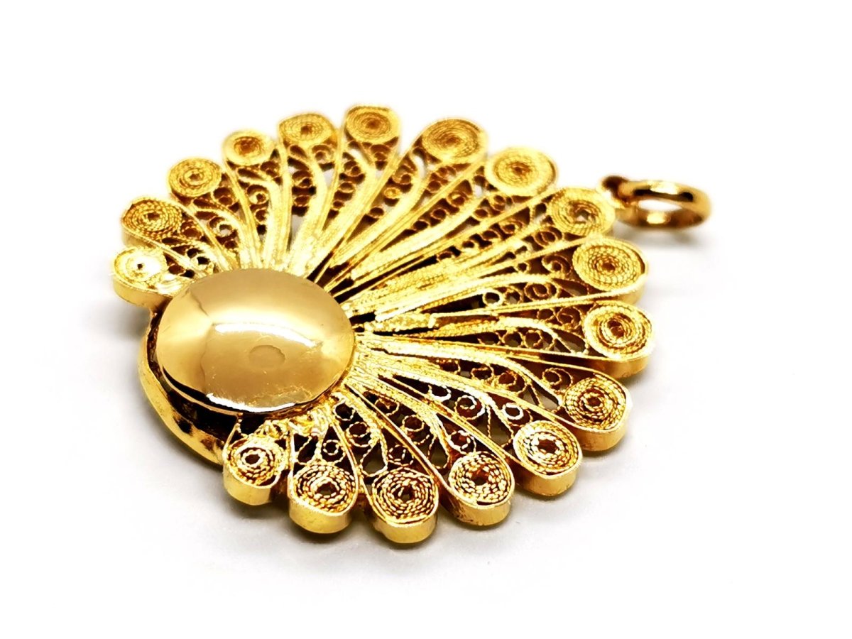 Pendentif paon en or jaune et diamant - Castafiore