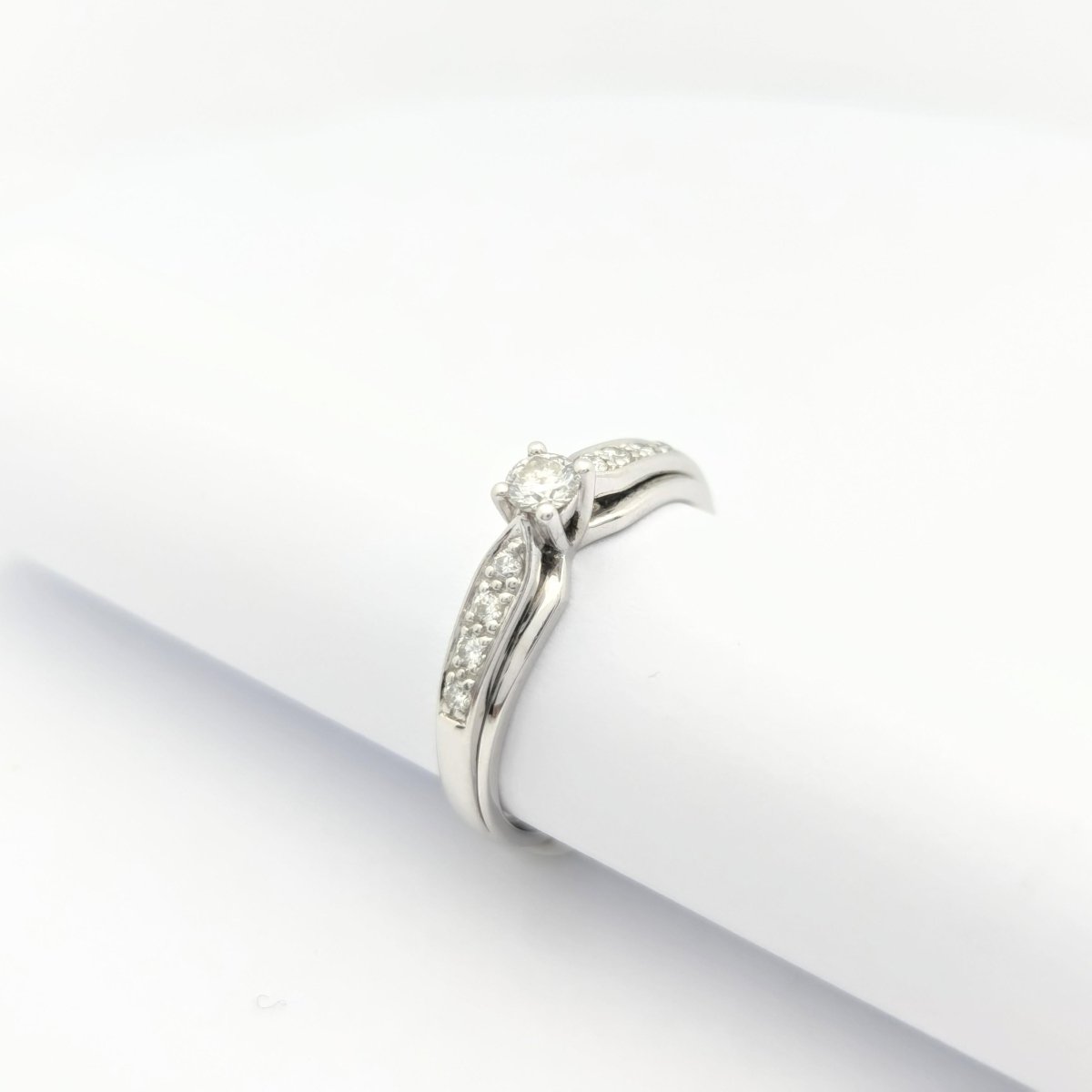 Solitaire or blanc et diamants - Castafiore